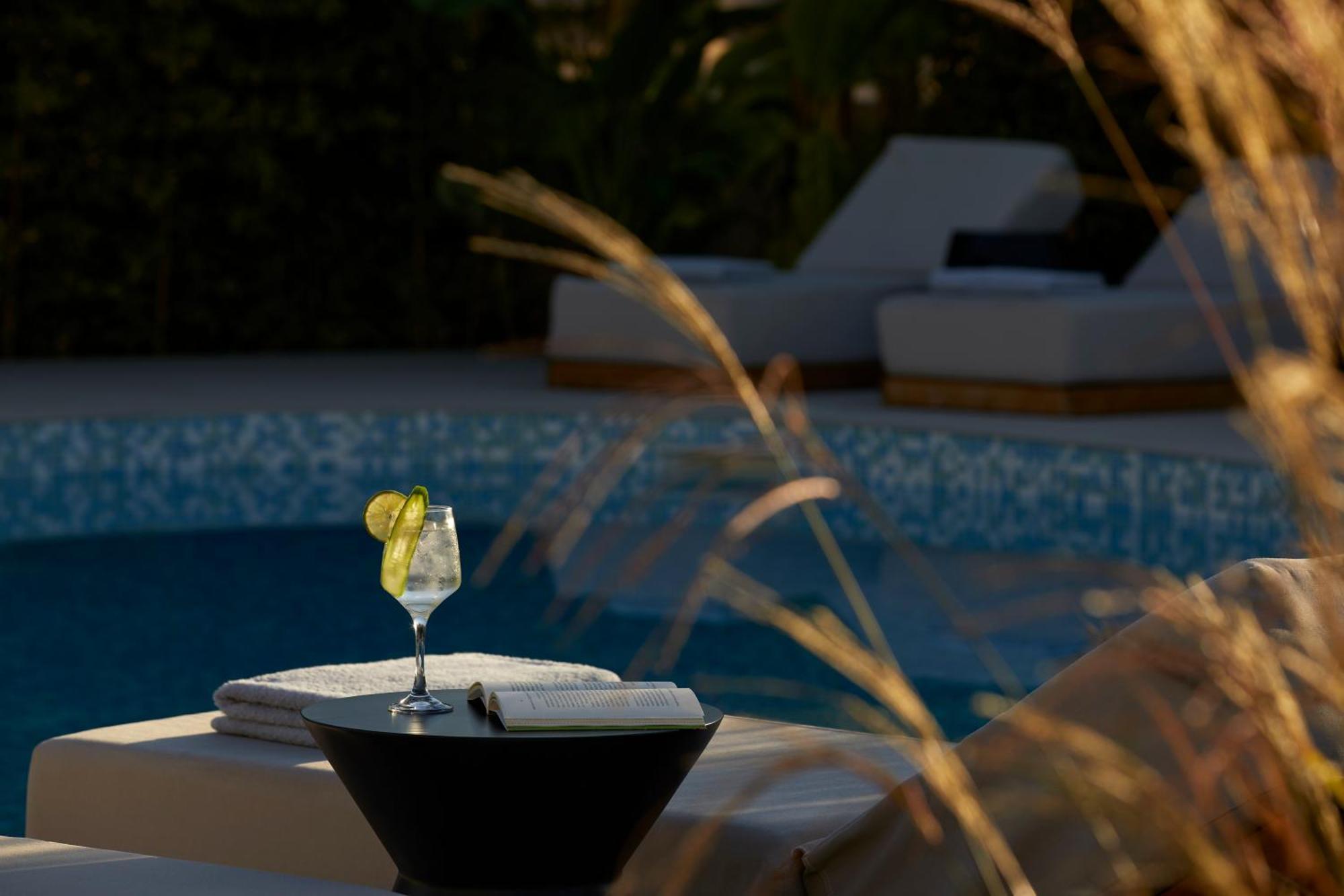 Poesia Suites Lakíthra Buitenkant foto