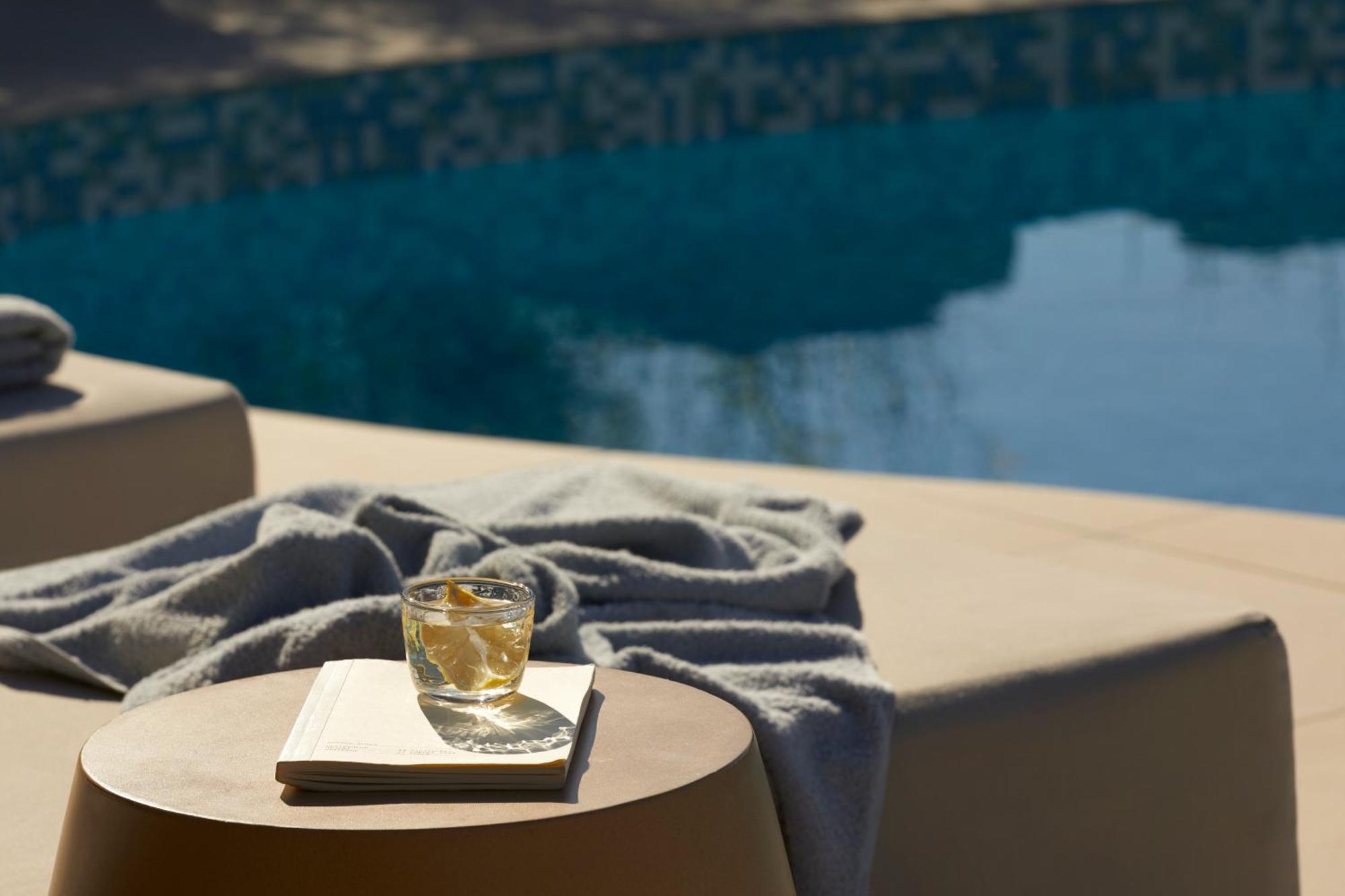 Poesia Suites Lakíthra Buitenkant foto